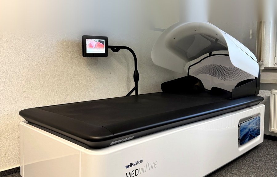 Wellsystem MedWave in hellem Behandlungsraum