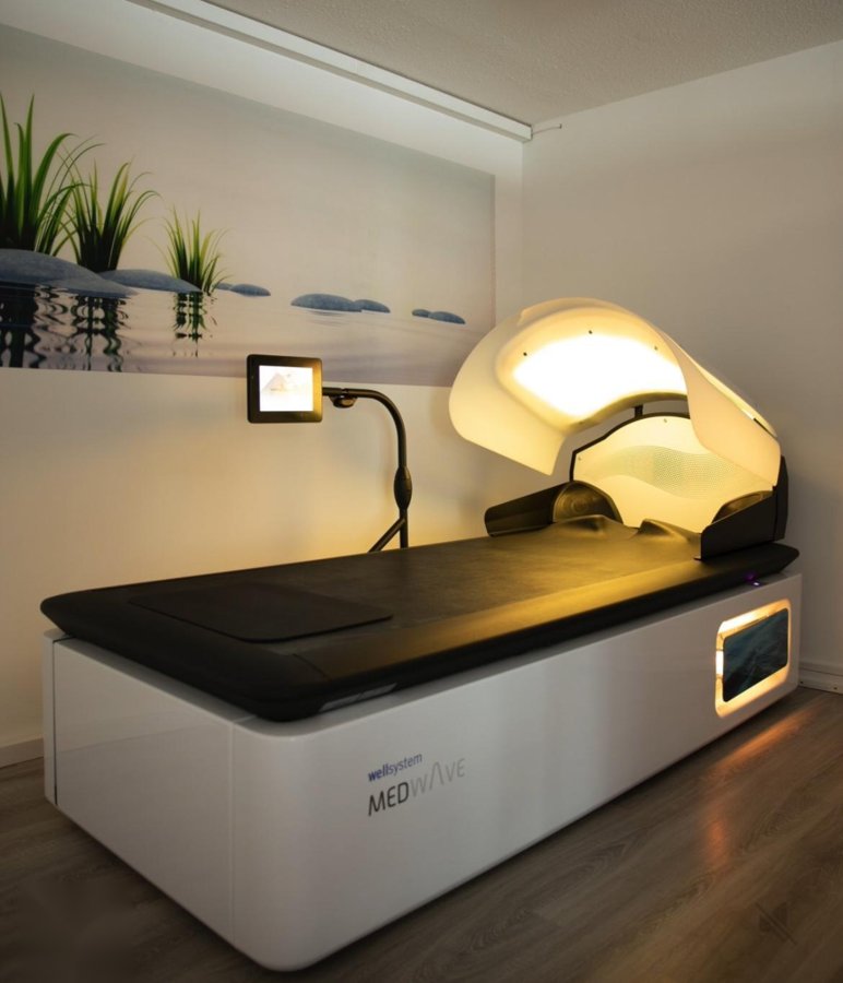 MedWave mit warmer Lichtstimmung